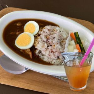 1階のカレーも美味しいです